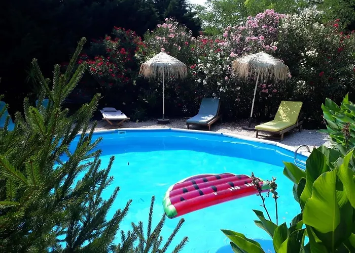 Chalet Havre De Paix Roquemaure (Gard)